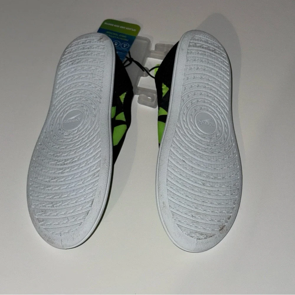 Speedo Kids Beach Swim Booties Water Shoes a black / neon green XL